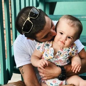 Meet your Posher, Devin